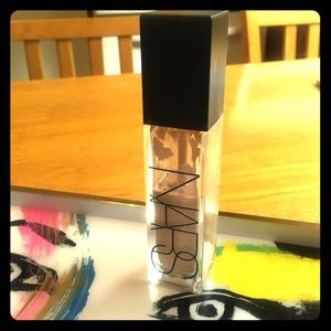 NARS Radiant Longwear Foundation in Mont Blanc